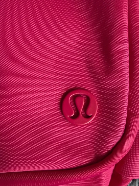 🆕 LULULEMON Everywhere Backpack 22L Calypso Pink/Sheer Oak NWT - Picture 7 of 16